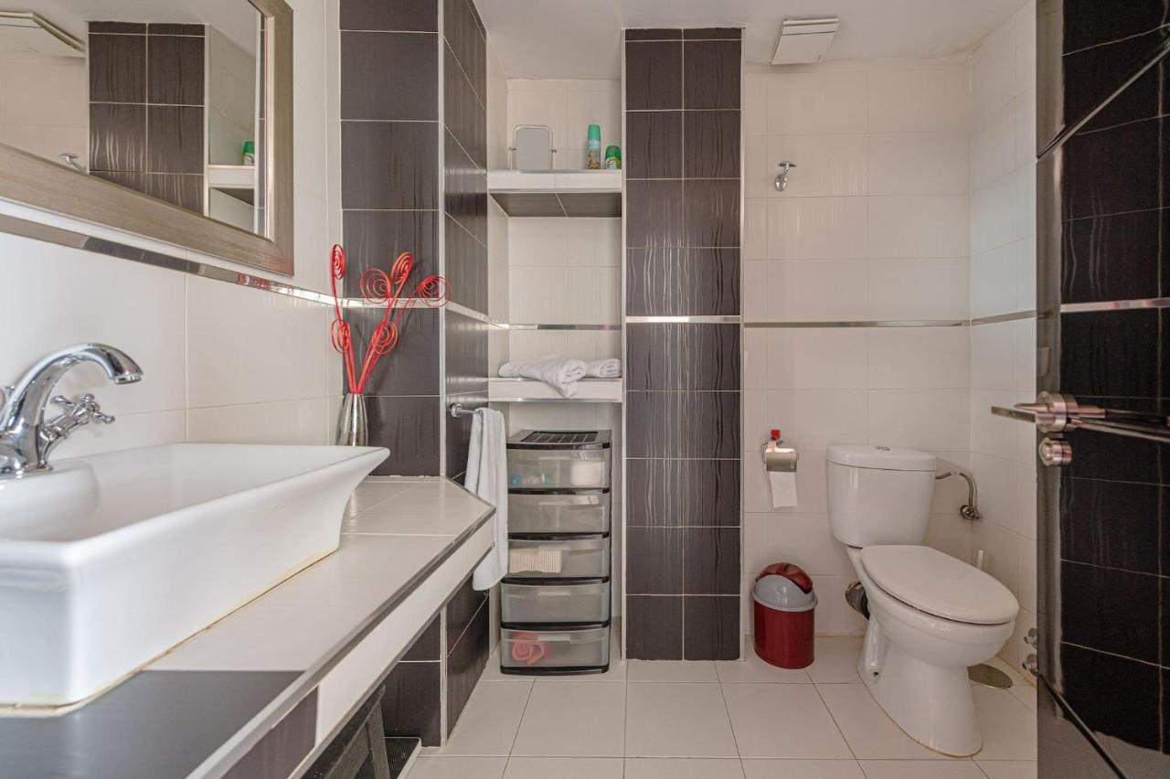 Modern 2-Bedroom Duplex Next To The Retiro By Sharingco. Madrid Esterno foto